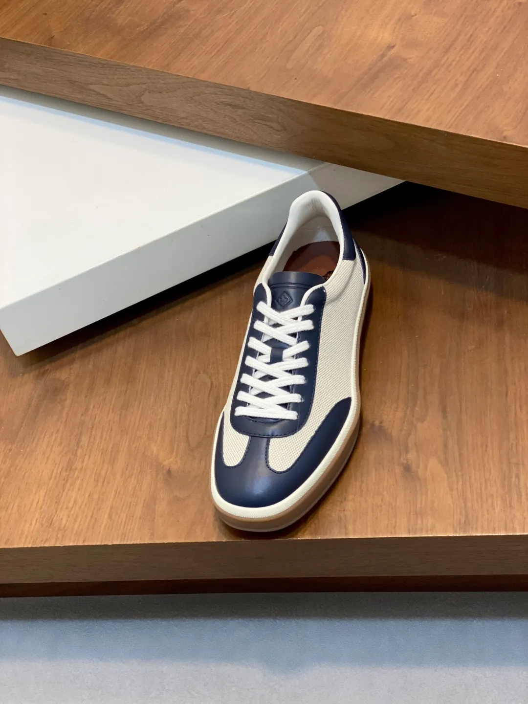 💰760 Loro Piana - Classic casual shoes, men's lace-up casual shoes and sneakers, high-quality lightweight and comfortable fabrics, suitable for outdoor leisure, the color scheme is young and energetic, and it looks great with sportswear or casual suits! Code number: 39-44 (38, 45, 46, can be customized)